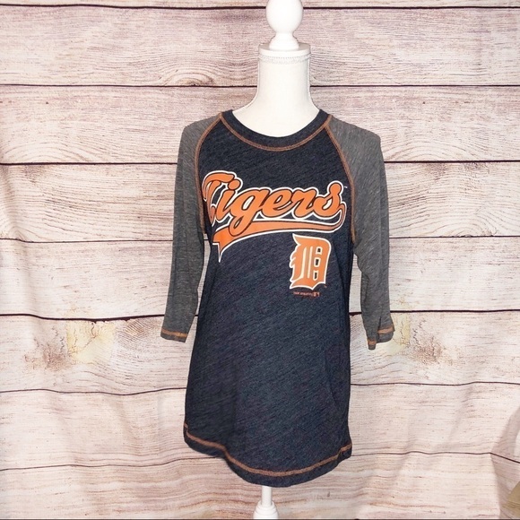 MLB Detroit Tigers Baseball T-Shirt Size L 3/4 sleeve - Picture 1 of 5
